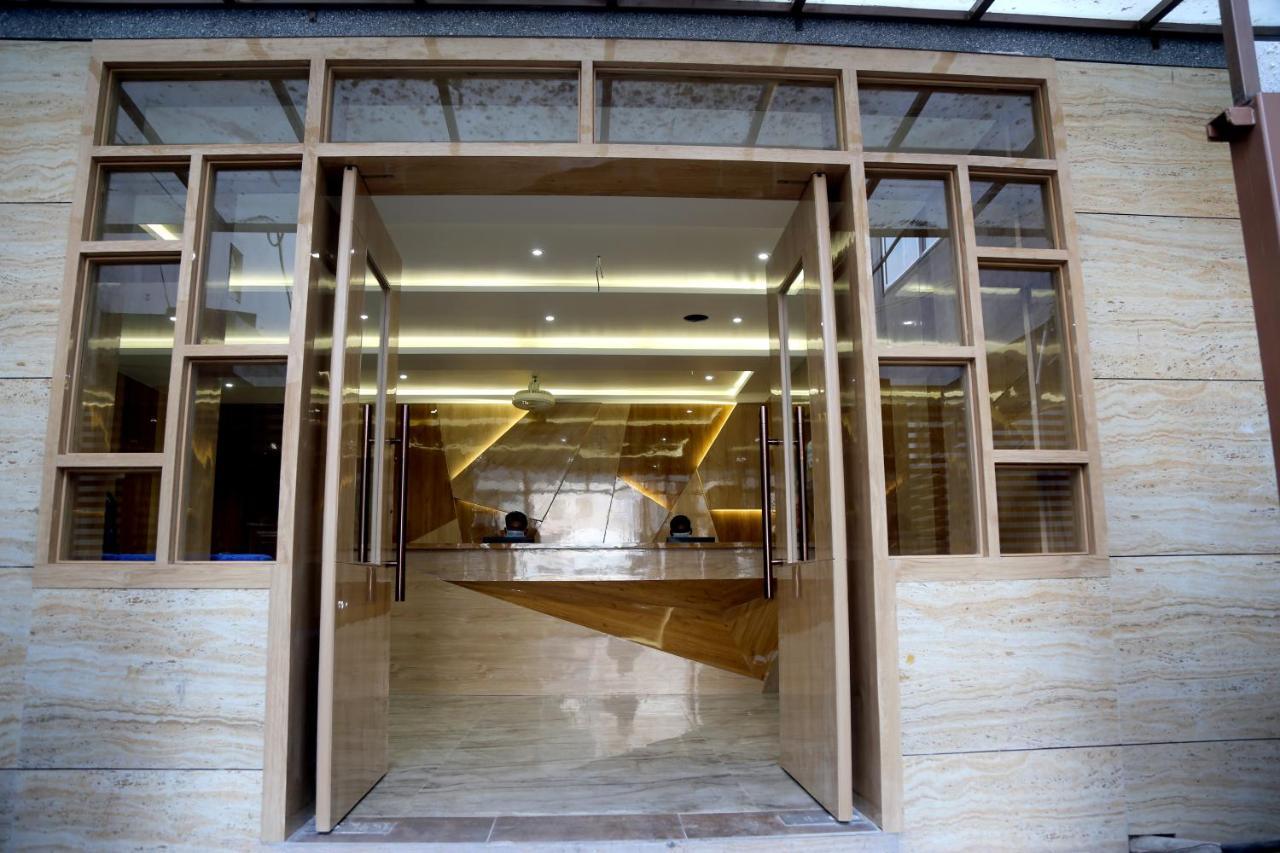 Hotel Nova Pride Rajkot Luaran gambar