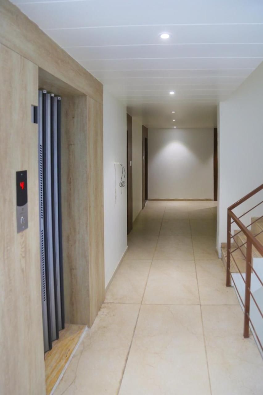 Hotel Nova Pride Rajkot Luaran gambar