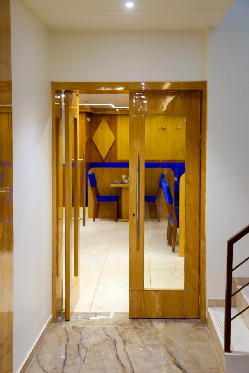 Hotel Nova Pride Rajkot Luaran gambar