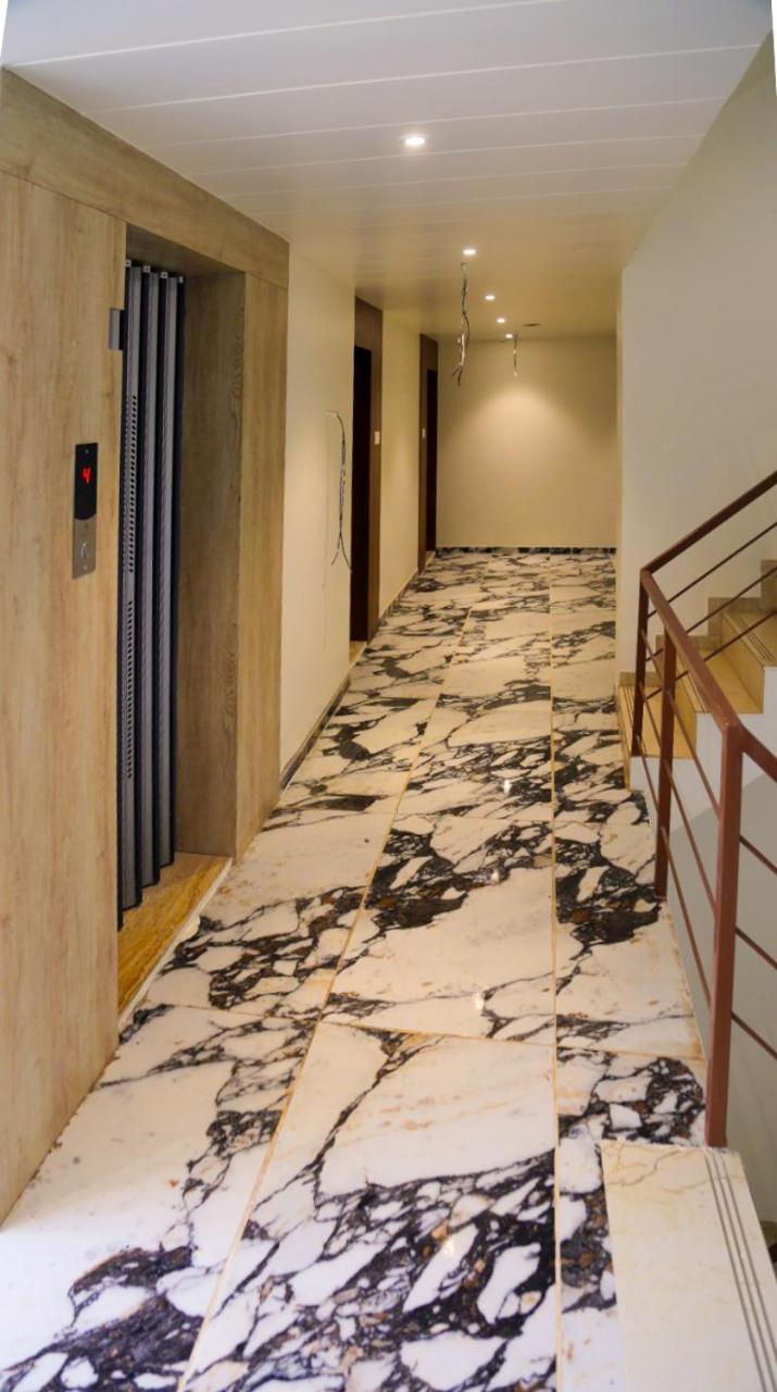 Hotel Nova Pride Rajkot Luaran gambar
