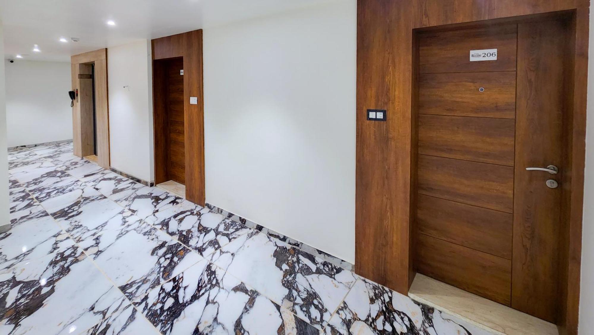 Hotel Nova Pride Rajkot Luaran gambar