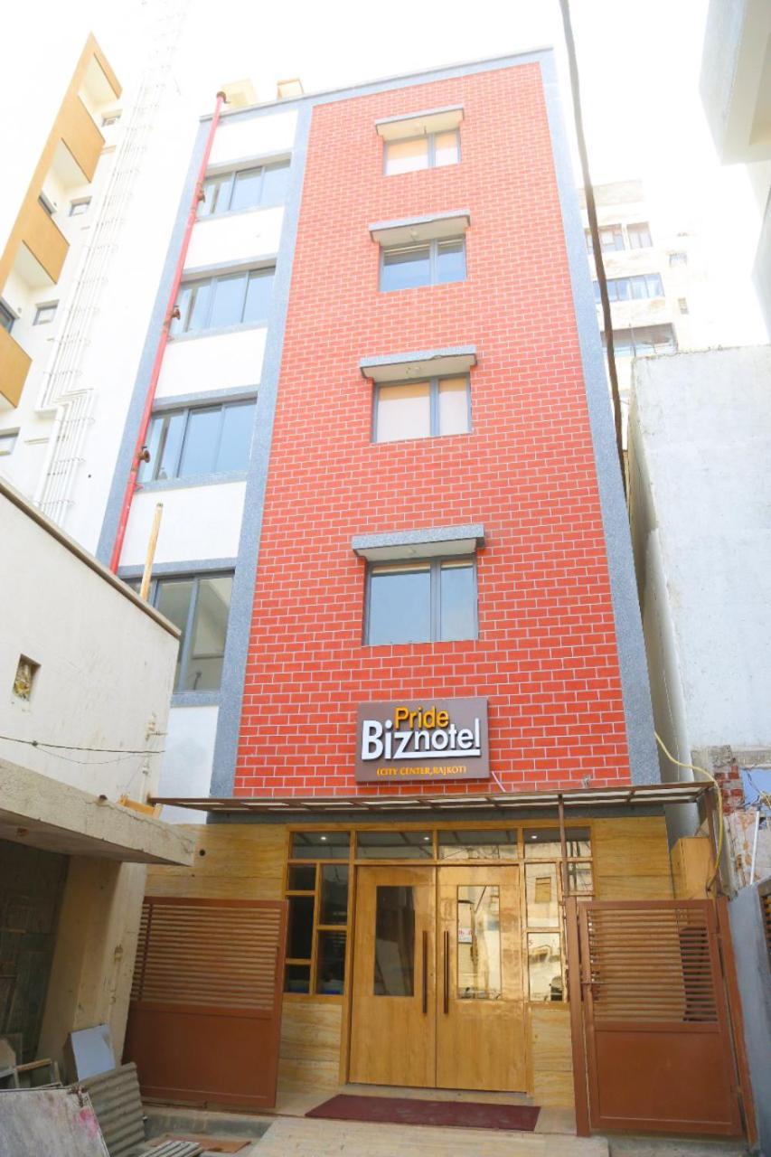 Hotel Nova Pride Rajkot Luaran gambar