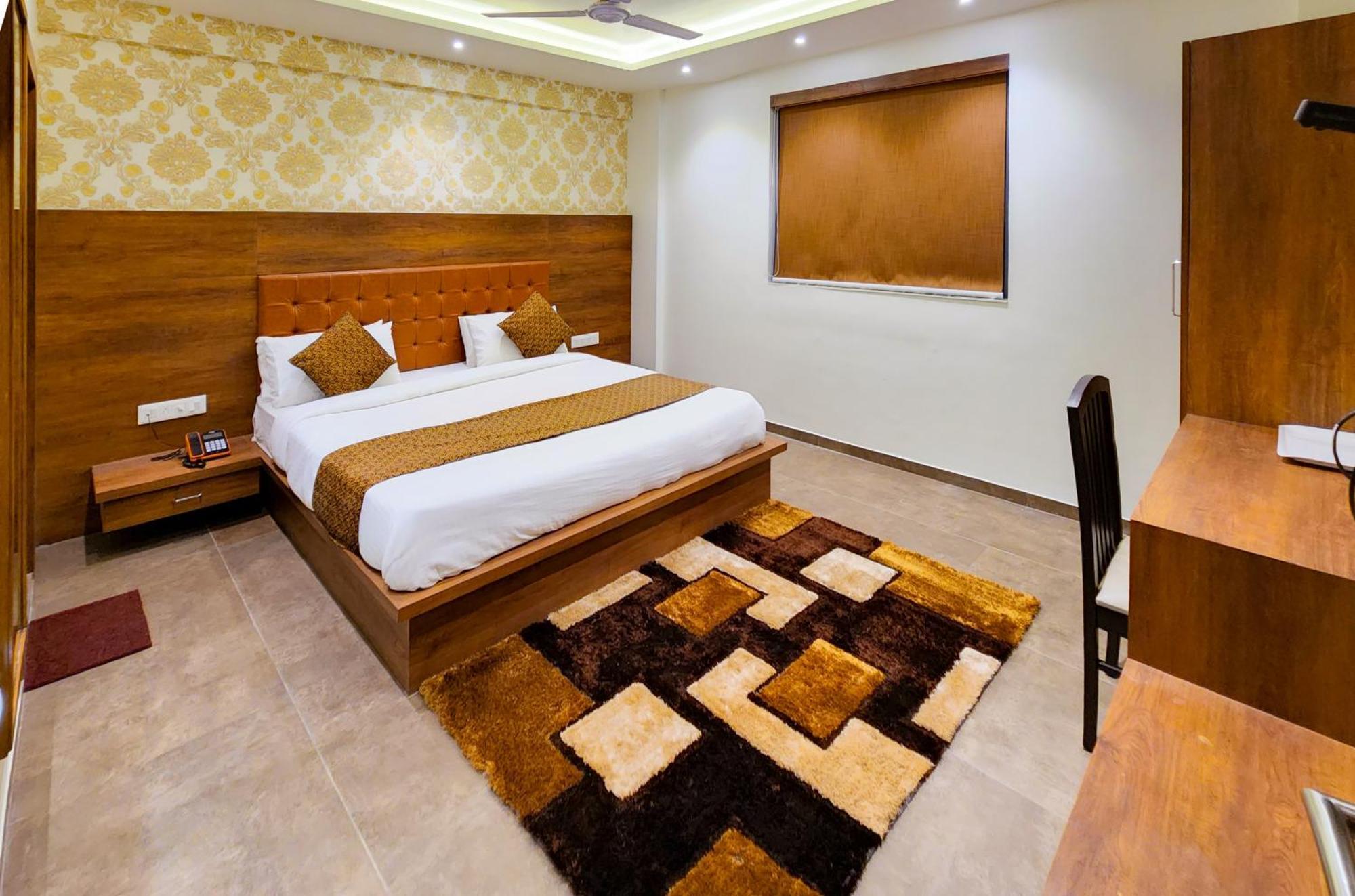 Hotel Nova Pride Rajkot Luaran gambar
